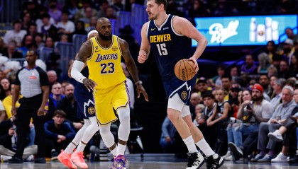 世界杯手机高清观看入口-湖人如何防守超级巨星？弗拉格创纪录，能否媲美当年詹姆斯？|里夫斯|掘金|尼古拉-约基奇|洛杉矶湖人队|NBA常规赛_新浪体育_新浪新闻