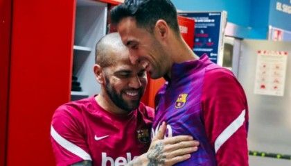 世界杯比赛直播官网下载-阿尔维斯重返巴萨首训：重返巴萨为我体内注入能量