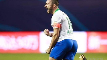 世界杯官方手机客户端安装-鸭梨低迷失点！青岛3连败0进球 滑向榜尾难阻挡