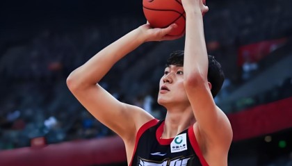 世界杯客户端下载中心-赢山西10分！CBA名记大赞深圳队1人：拥有这样的球员，很幸运