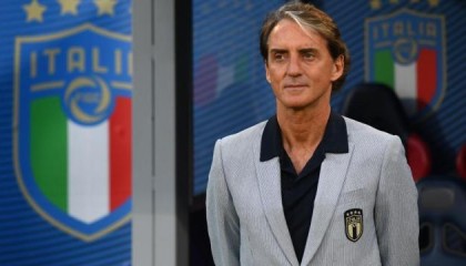 世界杯官方手机客户端安装-曼奇尼：因莫比莱或贝洛蒂首发 要用足球安慰球迷